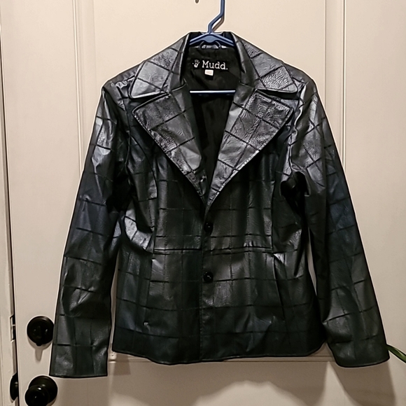 Blazer - Picture 1 of 4